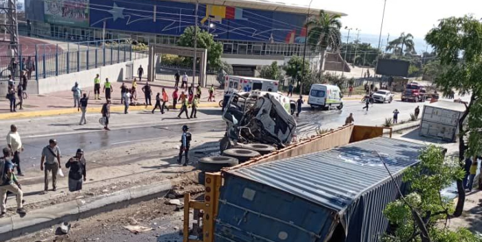 +VIDEO | Al menos cinco muertos tras múltiple accidente en La Guaira
